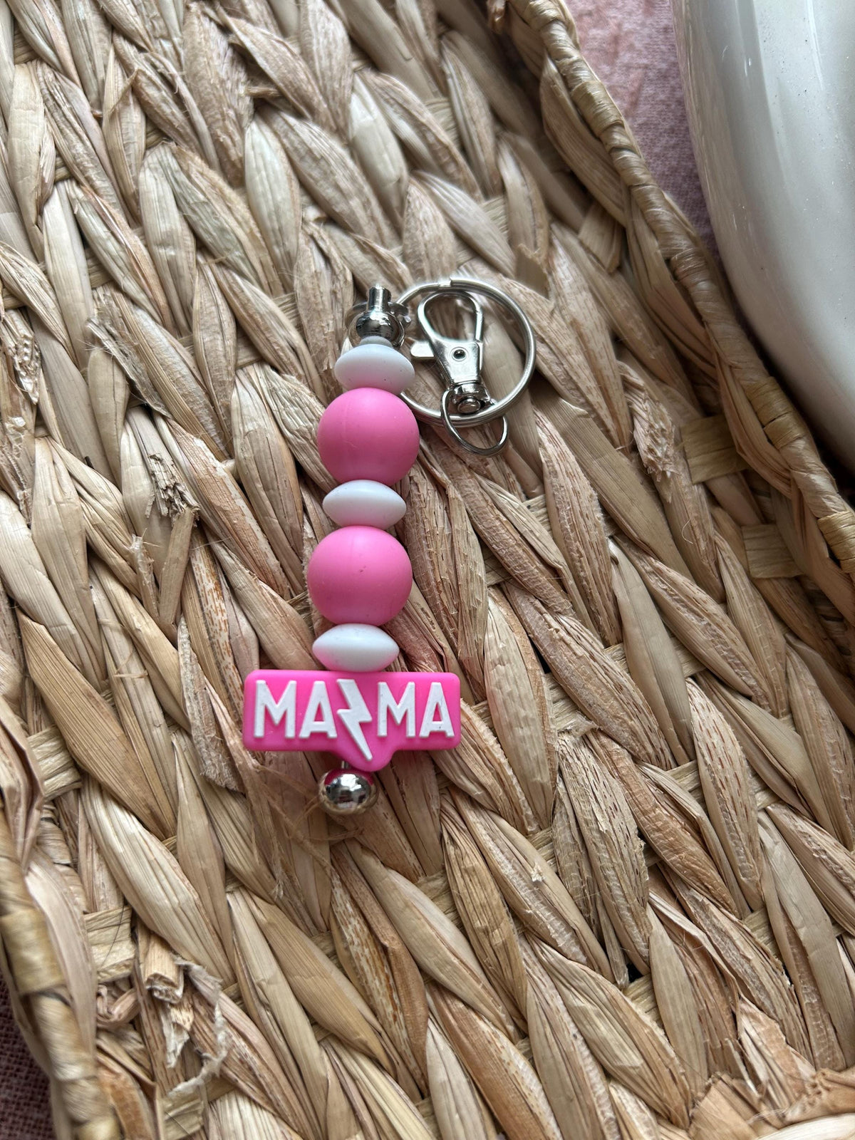 Mama Keychain: Colorful Floral Charm Accessory