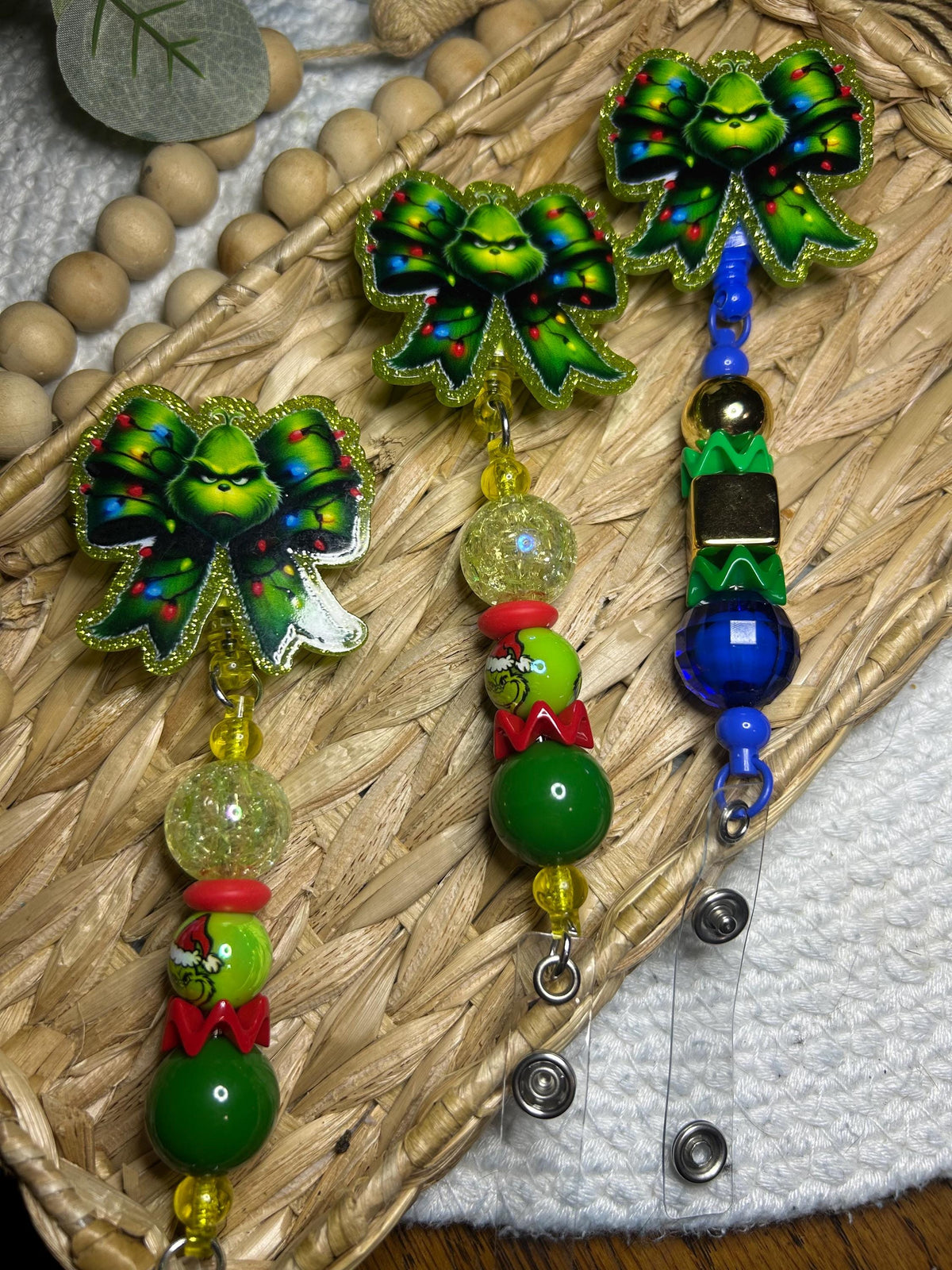Green Bow Badge Reel