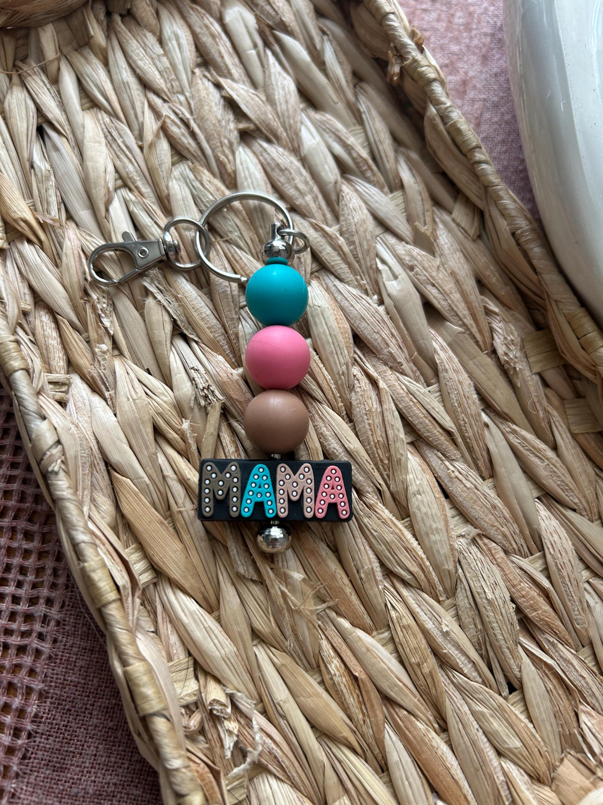 Mama Keychain: Colorful Floral Charm Accessory